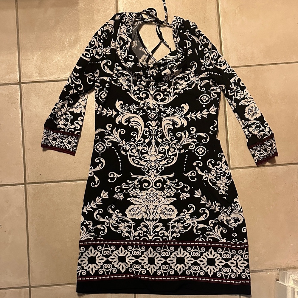 White House Black Market Black and White Floral Dress